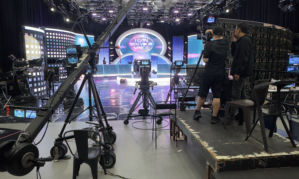 I Can See your Voice BTS of Set production consultant Jonathan Glazier